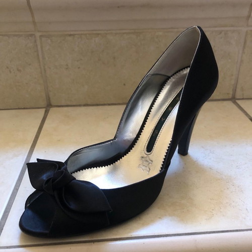Keys shoes pumps used, leather and satin, size 38, black
