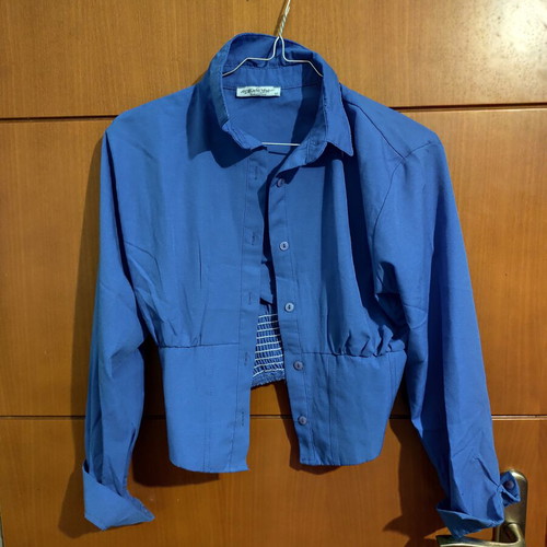Blouse like new, fitted, blue