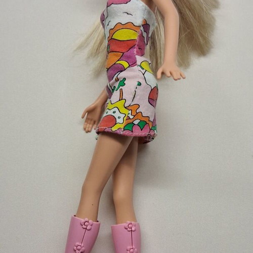 Sunshine Day Barbie from Barbie Boutique series, 2001 Mattel doll