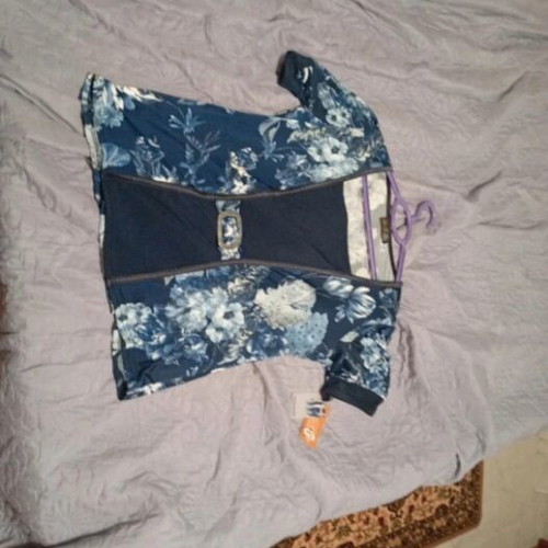 Blouse like new, floral viscose, size XL, white and blue