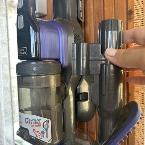 Black & Decker vacuum cleaner, lightweight with LED