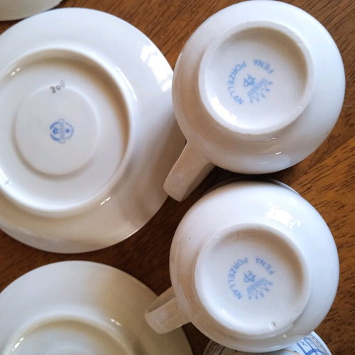 Coffee cups collectible like new with Zajecar saucers