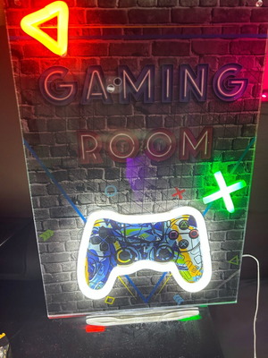Φωτιστικό κορνίζα για gaming room σαν καινούργιο
