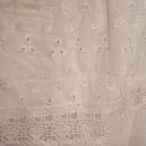 Maxi skirt like new, white, size L, viscose with embroidery