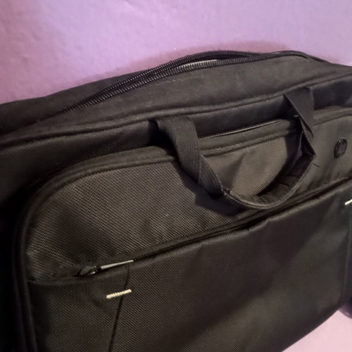 HP Laptop Bag 40×30 like new, black, 4 compartments