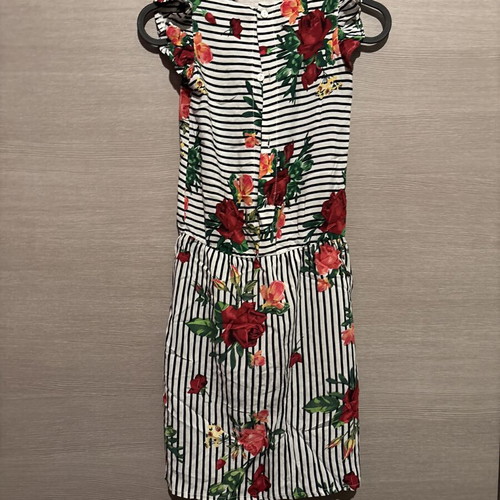 Trax Original girls dress size 8 years like new, striped floral