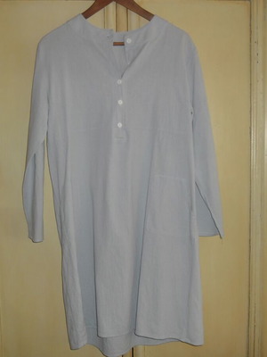 Φόρεμα σαν καινούργιο, γκρι σιέλ με τσέπες και πιέτα στην πλάτη