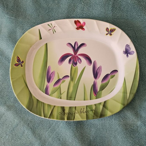 Melamine serving platter like new with floral and butterfly design