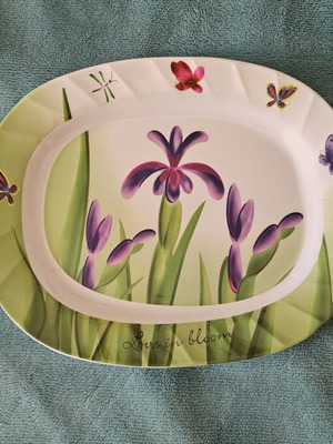 Melamine serving platter like new with floral and butterfly design