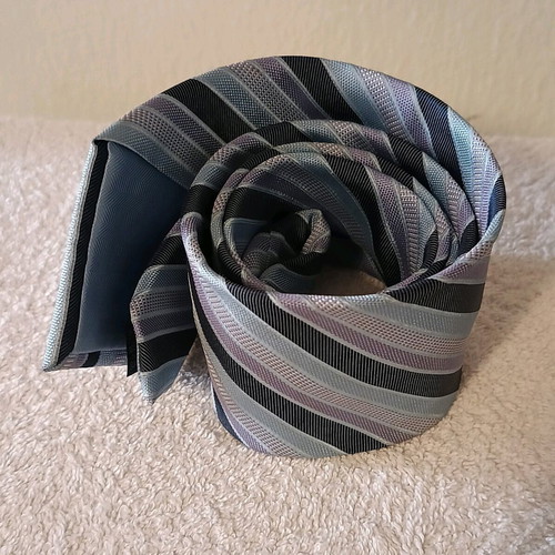 Marks & Spencer men's tie blue with purple stripes, new