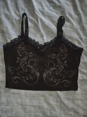 Grunge crop top with lace trimming, new, size M
