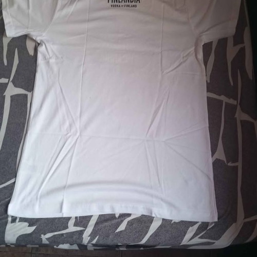 Vodka Finlandia T-shirt new, size M for girls