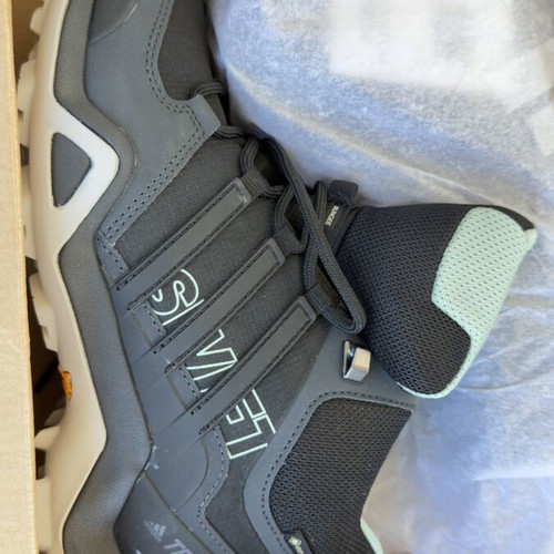 Adidas Terrex Swift R2 Mid GTX W athletic shoes new, size 40, black
