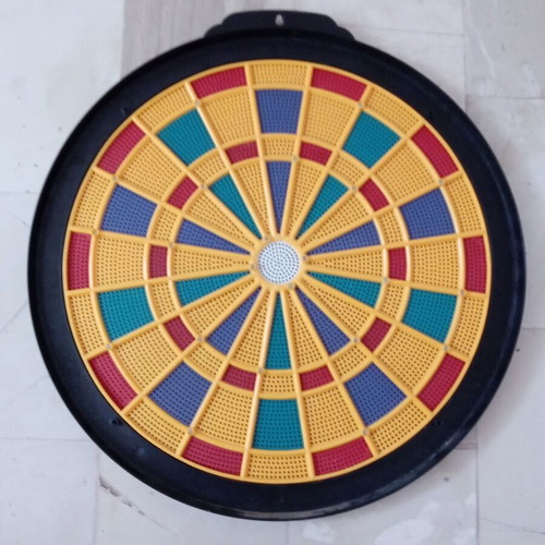 Dartboard like new, without darts