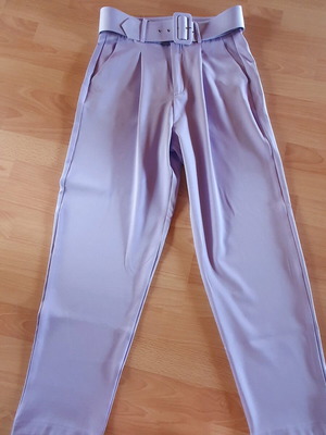 Pink Woman women's pants purple like new with belt size M