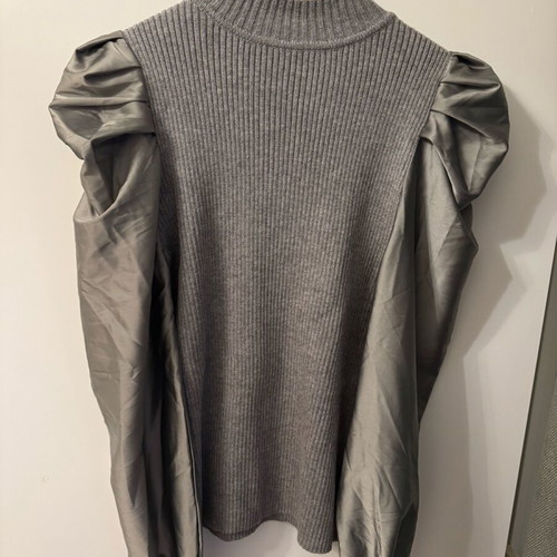 May By Shining Star sweater with satin sleeves new, gray