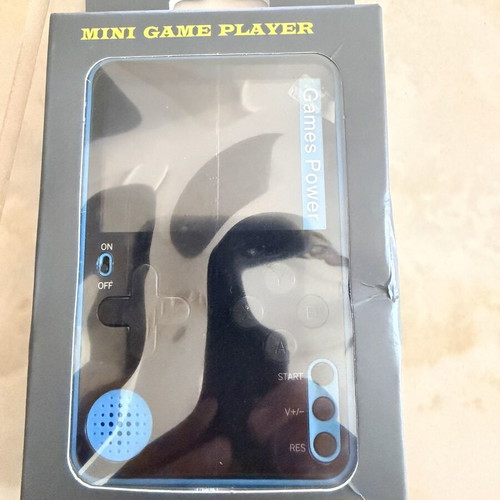 Pocket 500 Classic Game console new with 500 retro games