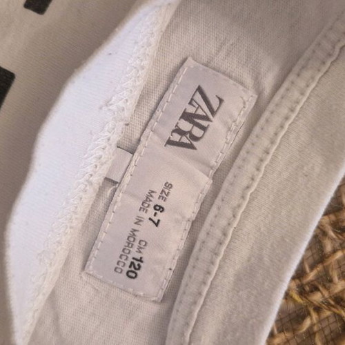 Zara short-sleeve t-shirt like new, white, size for 5-year-old
