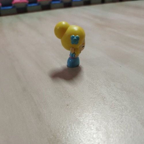 Set of 9 toys like new