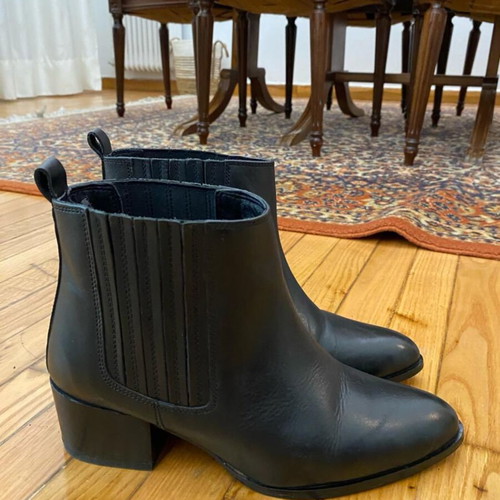 Tsouderos leather boots like new, size 38, black