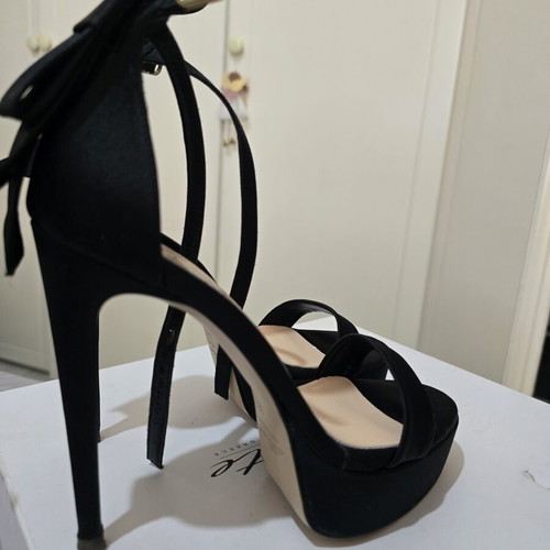 Sante Shoes platform heels like new, size 38, black