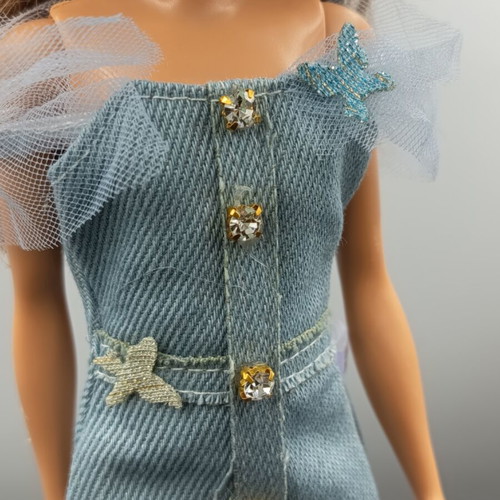 Dress and shoes for fashion dolls like new