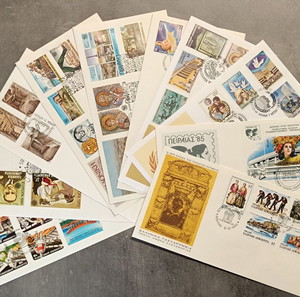 1985 FDC ΠΛΗΡΕΣ ΕΤΟΣ ΟΛΟΙ ΟΙ ΕΠΙΣΗΝΟΙ ΦΑΚΕΛΟΙ ΠΡΩΤΗΣ ΗΜΕΡΑΣ ΚΥΚΛΟΦΟΡΙΑΣ ΤΩΝ ΕΛΛΗΝΙΚΩΝ ΤΑΧΥΔΡΟΜΕΙΩΝ