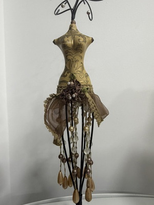 Jewelry stand like new, brown and gold