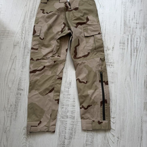 Military Gore-Tex Trousers desert camo, like new