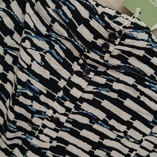 Long skirt new with buttons size XXL white and blue