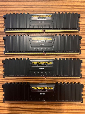 Corsair Vengeance LPX DDR4 RAM 32GB (4x8GB) 3000MHz