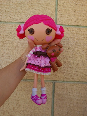 Lalaloopsy Toffee Cocoa Cuddles κούκλα 33εκ. με σοκολατένιο σκυλάκι