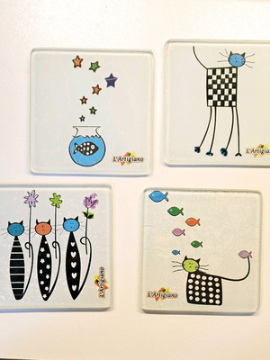 Glass coasters set of four with Pizza L'Artigiano designs