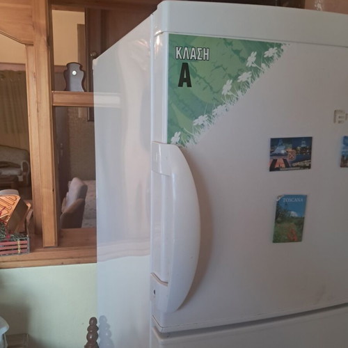 Kitchen furniture and appliances like new, fridge and washing machine