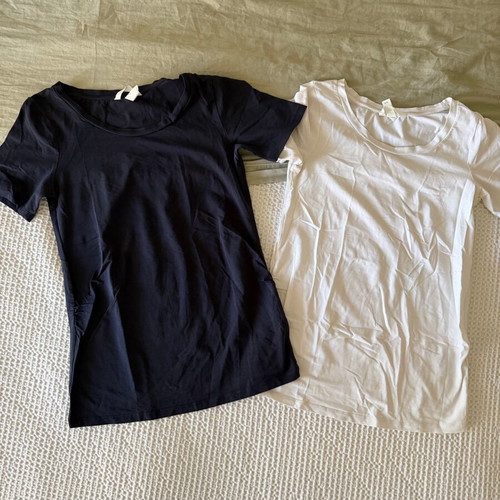H&M maternity t-shirts set of 2, white and blue