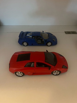 Lamborghini Murcielago LP640 & Bugatti EB110 models used, scale 1:24