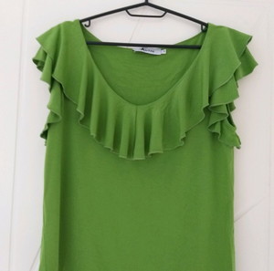 green Hype t shirt size S