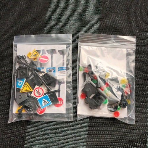 Traffic signs and traffic lights new, height 5 cm and 7.5 cm