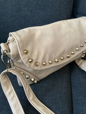 Beige shoulder bag like new with gold studs