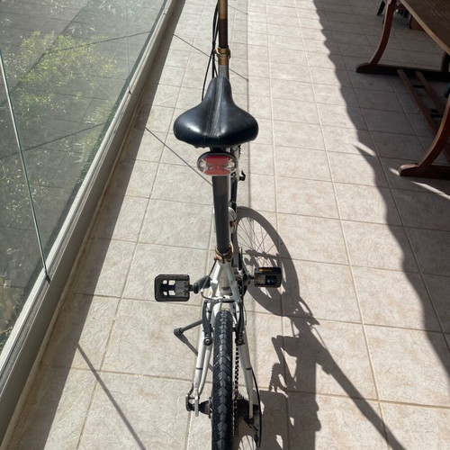 Dahon Vitesse P18 folding bike white like new, 18 speeds