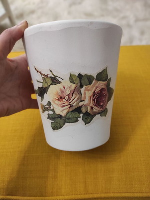 Clay kaspó with decoupage like new, white