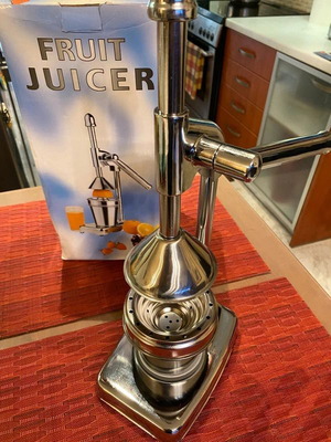 Fruit Juicer stainless steel mechanical lever, like new
