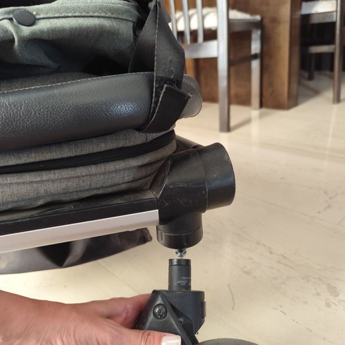 Mutsy Nexo stroller used with cup holder and organizer