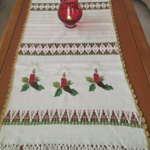 Handmade Set of 2 Pieces Runner and Semen with Gold Thread Vintage 1960 like new