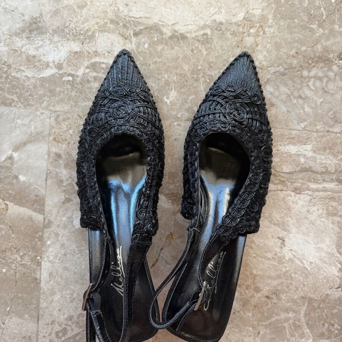 Slingback perforated black pumps like new, heel height 5cm