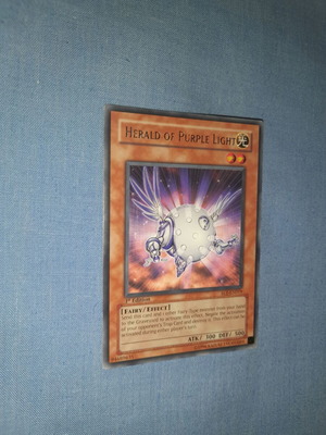 Yu-Gi-Oh κάρτα Herald of Purple Light καινούργια