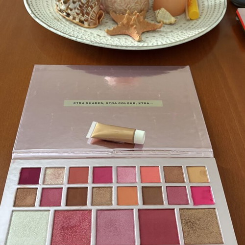 Revolution X-ray Shadow Palette limited edition, like new