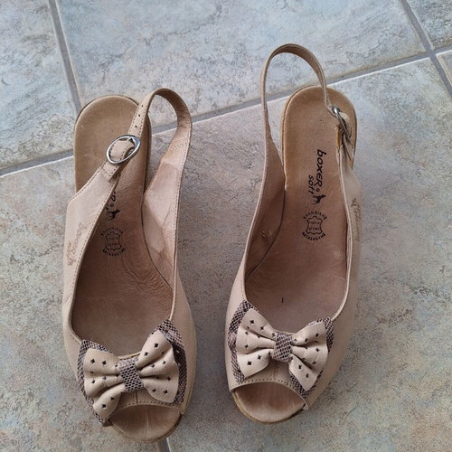 Boxer sandals size 38 used, beige