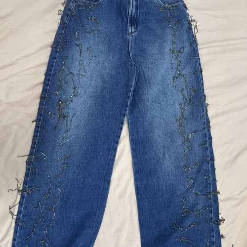 Colcci high-waisted blue denim jeans with chain and rhinestone details