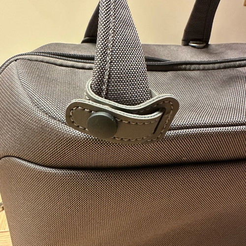 Samsonite toiletry bag grey like new with strap and lock